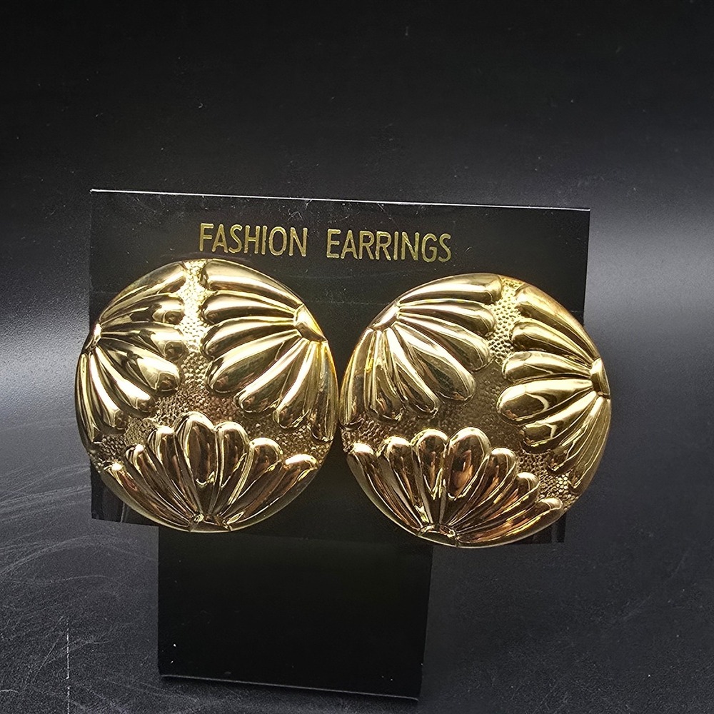 Gold Tone Medallion Clip On Earrings Floral Boho Vintage NOS NWT On Card